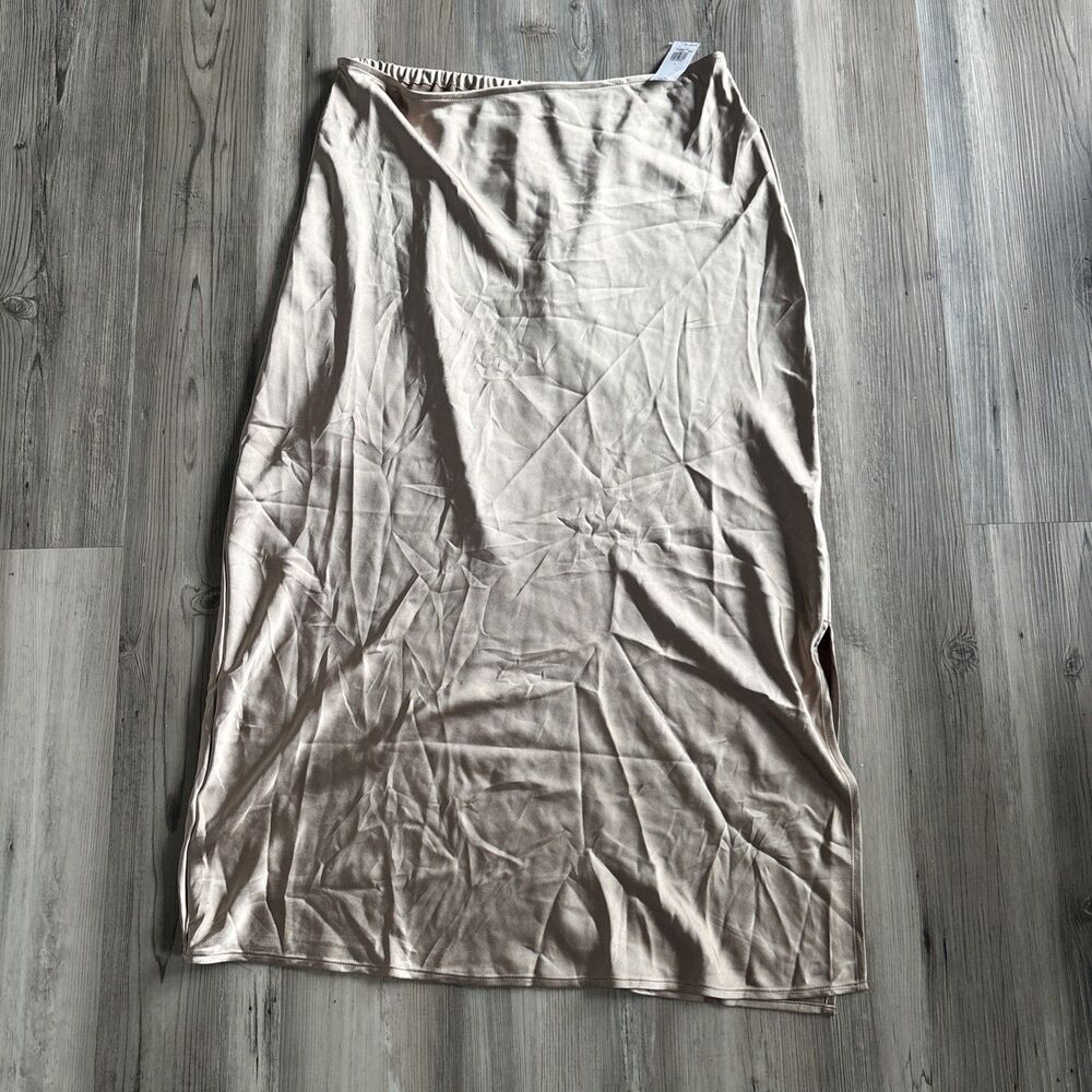 NWT Old Navy Satin Midi Elastic Waist Pull On Skirt Champagne Size Large